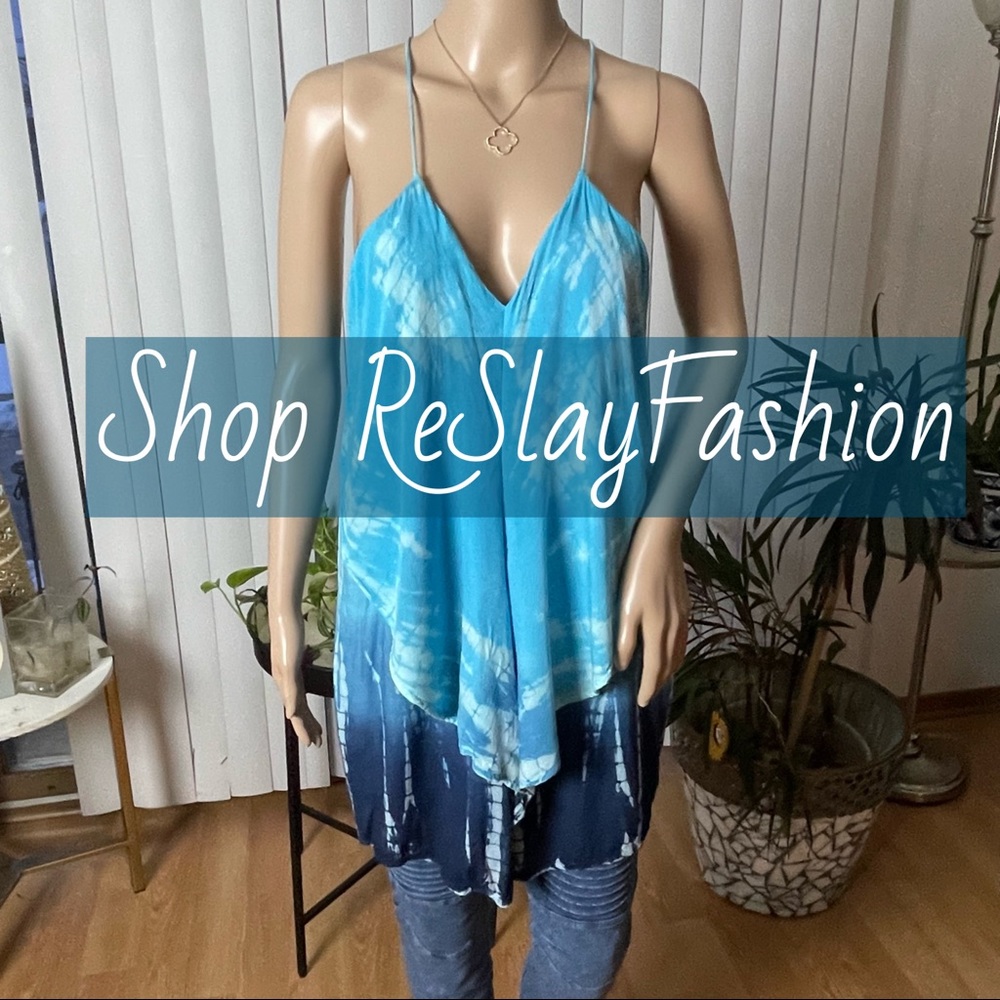 Raviya two tone Spaghetti strap sleeveless top size small.